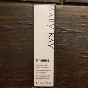Mary Kay Makeup - Mary Kay Luminous-wear Mary Kay Makeup - Mary Kay Luminous-wear
